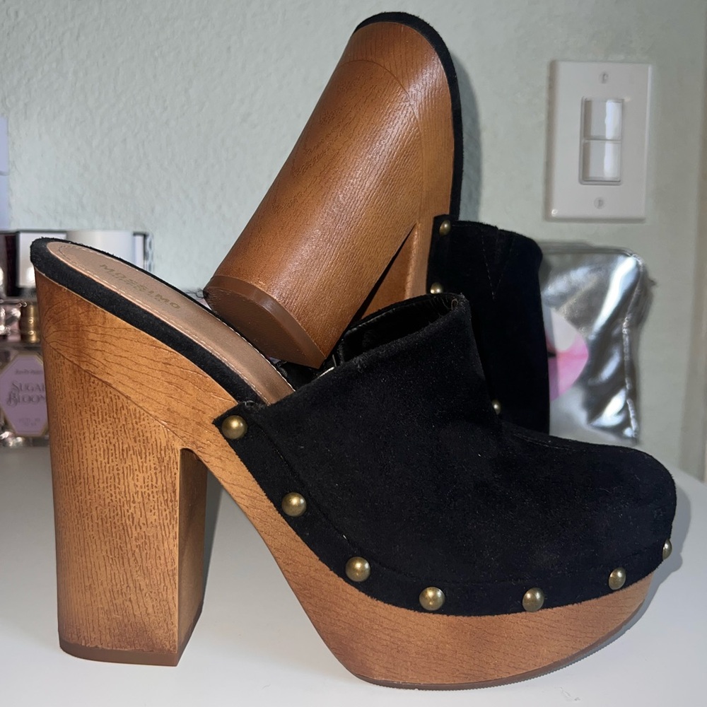 Mossimo Supply Co Black Suede Heel Clogs